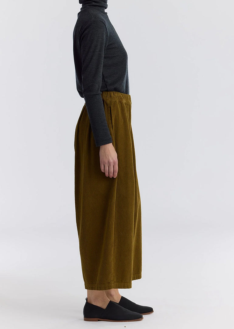 Black Crane - Corduroy Wide Pants in Dark Olive