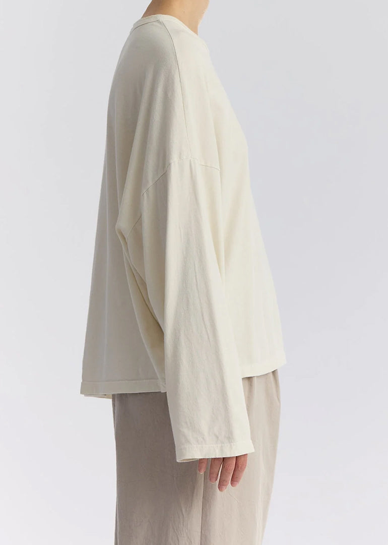 Black Crane - Loose Long Sleeve Tee in Ivory